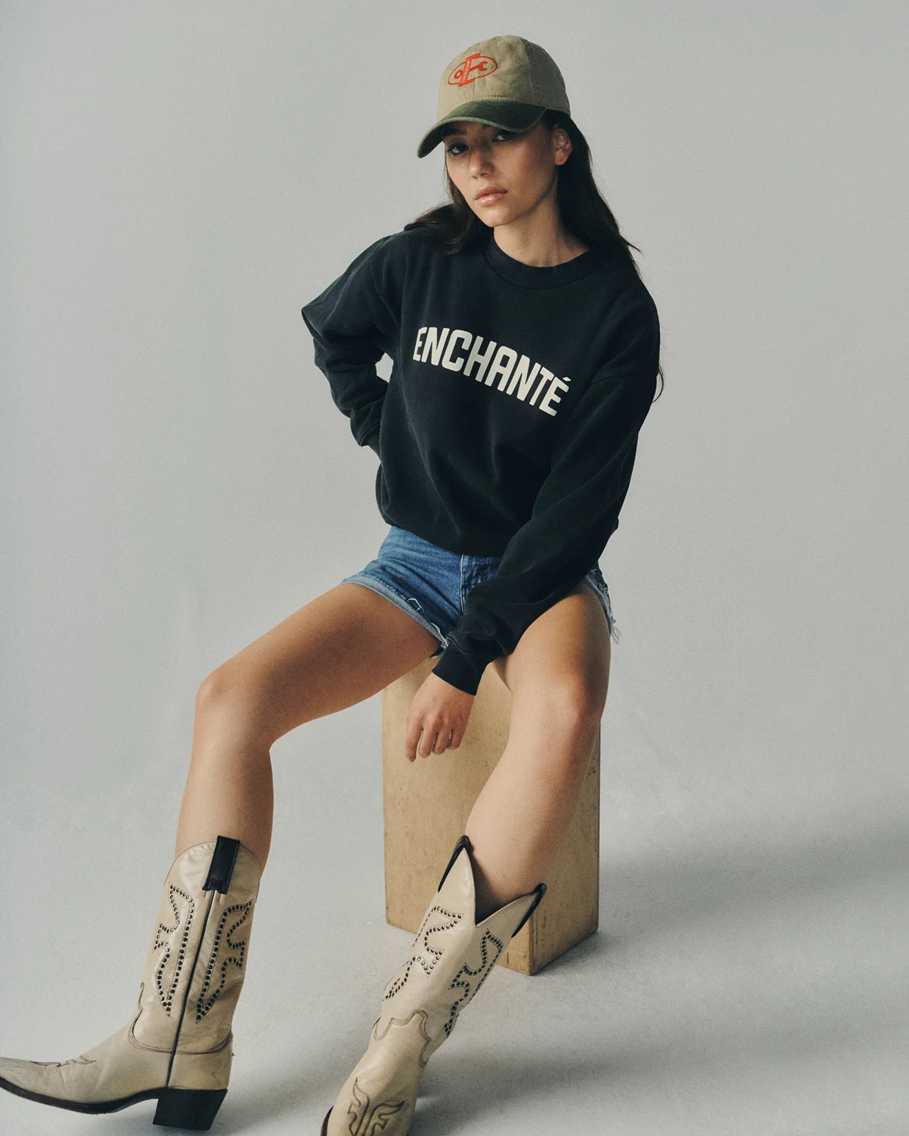 Enchanté Standard Issue Crewneck - Image 4